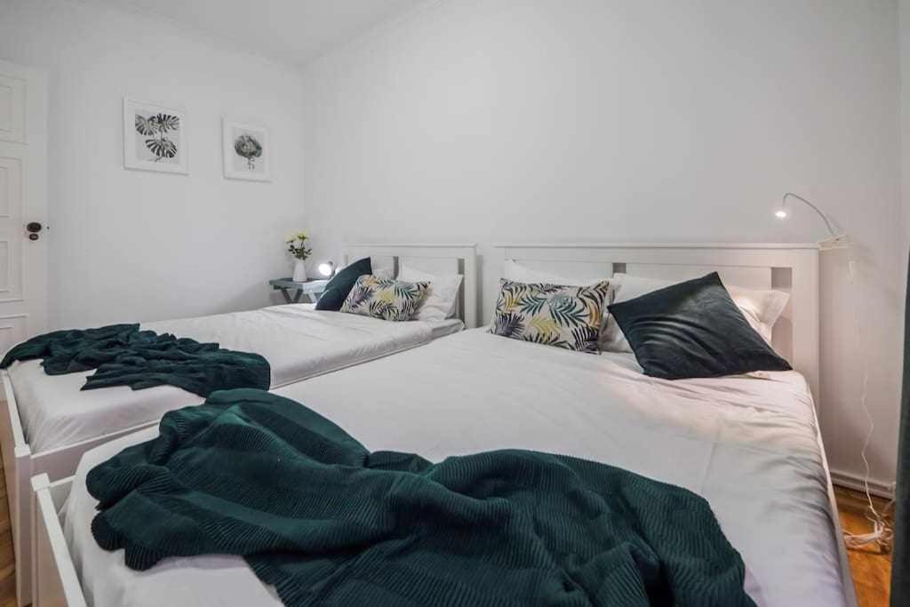 Apart Lisboa Confortavel 2 Quartos Com Terraco Odivelas  Extérieur photo