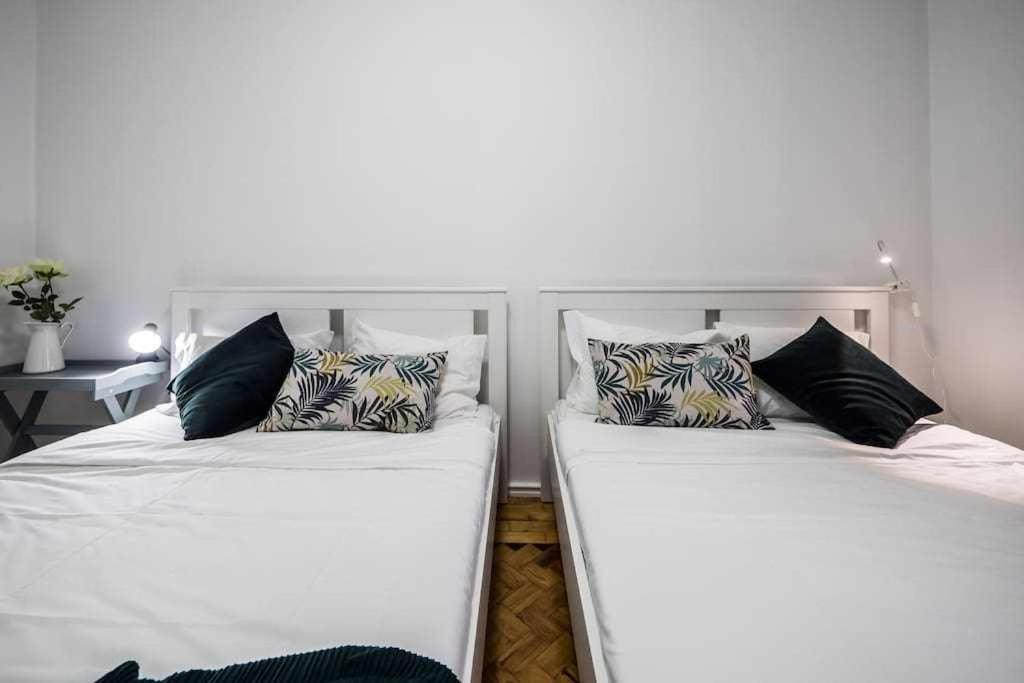 Apart Lisboa Confortavel 2 Quartos Com Terraco Odivelas  Extérieur photo