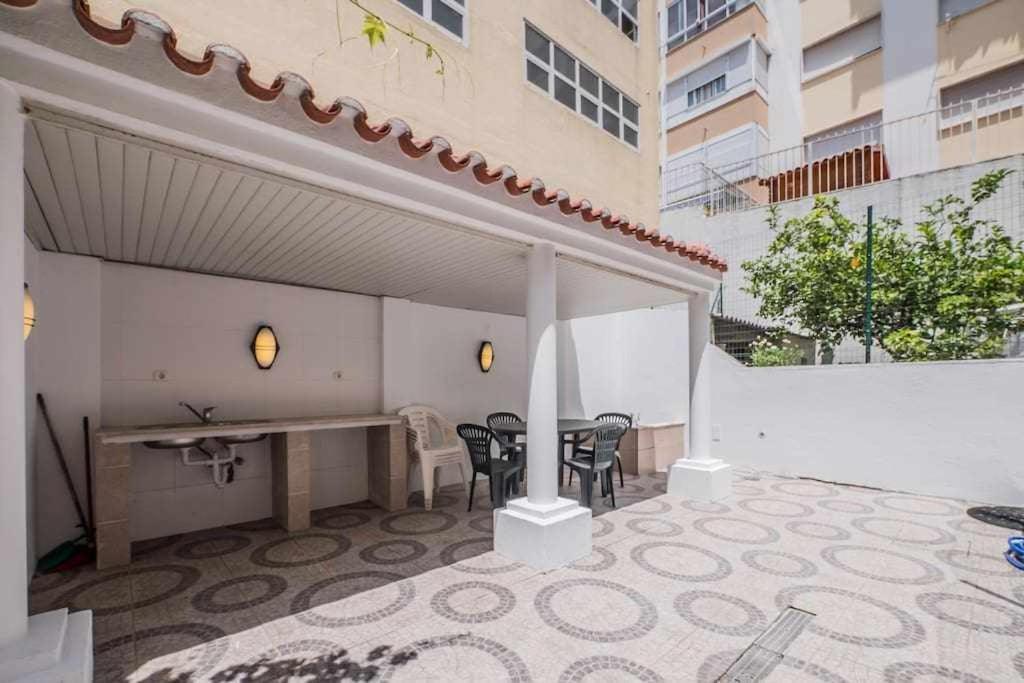 Apart Lisboa Confortavel 2 Quartos Com Terraco Odivelas  Extérieur photo