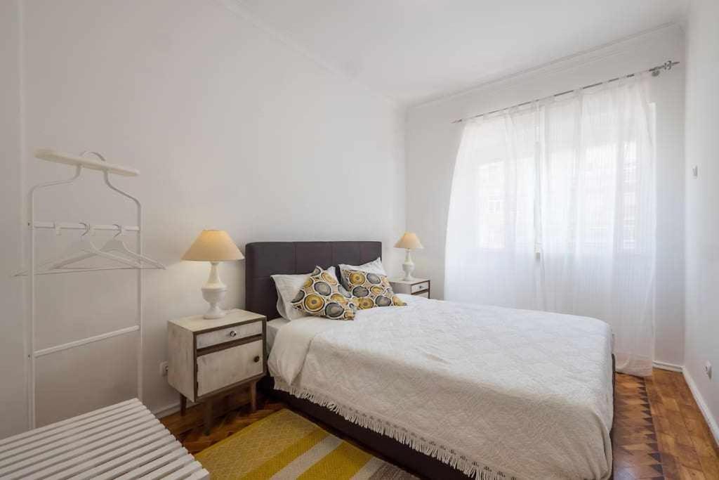 Apart Lisboa Confortavel 2 Quartos Com Terraco Odivelas  Extérieur photo